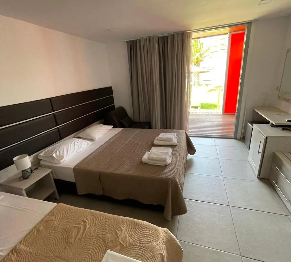 Thalassa Boutique Hotel Sarti Aparthotel